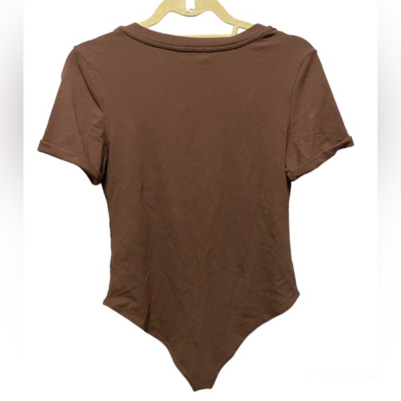 NWT Mangopop Short Sleeve V Plunge Bodysuit - Picture 4 of 6